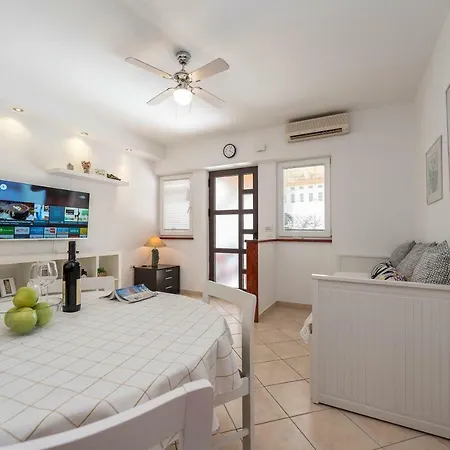Pensión Magnolia 3*